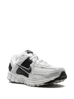 Nike Vomero 5 White Black - Image 3
