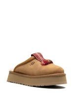 UGG Tazzle "Chestnut" Slippers | Brown | - Image 2