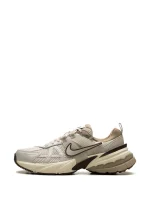 Nike V2K Run Beige - Image 4