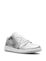 Jordan 1 Low SE Metallic Silver - Image 3