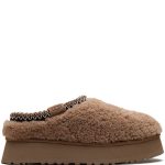 UGG Lowmel sandUGG Wmns Tazz Slipper 'Maxi Curly - Chestnut'