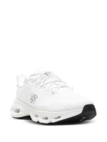 On Running Cloudsolo LOEWE White Light Grey - Image 2