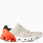 On running cloud flyer 4 beige orange black